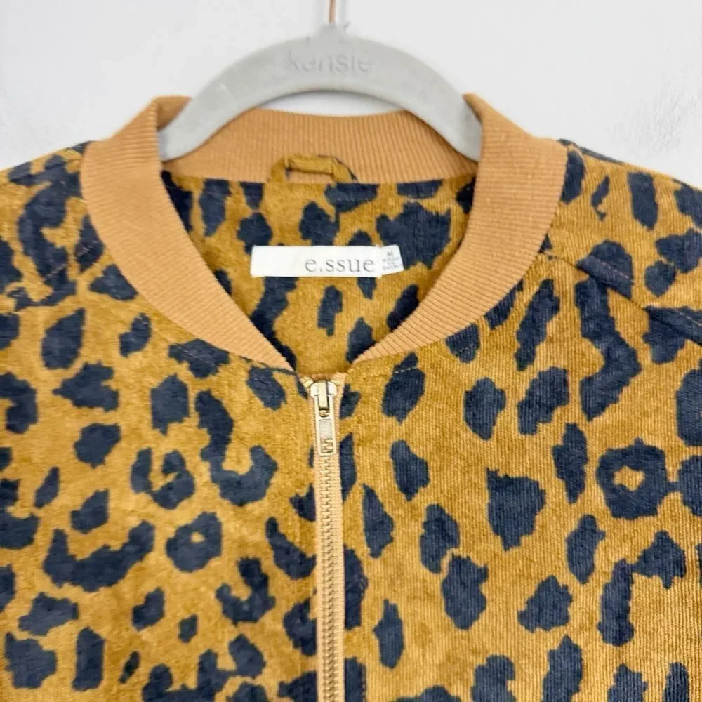 Essue | Animal Print Textured Semi Crop Zip Front Jacket Women’s Size Medium
